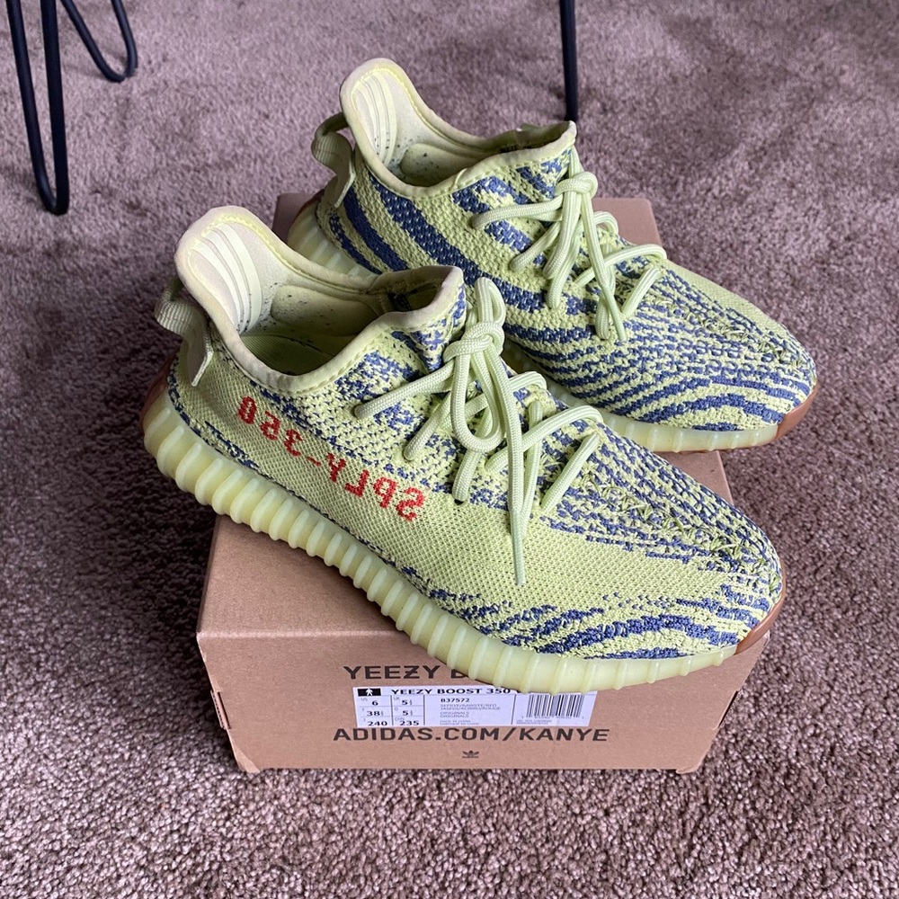 YEEZY BOOST 350 FROZEN YELLOW